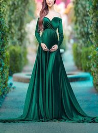 Robe de maternité en velours Une robe de maternité de ligne pour la robe de lingerie Boudoir Poshoot