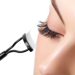 Séparateur de cils tactile velours pour séparer les cils en enlevant les agrégats de mascara Applicateur de brosse avec outil de couverture de peigne