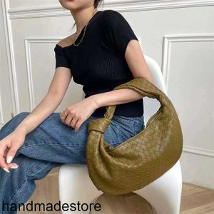 Venetaabottegas 2024 sac tricoté à la main avancé grande capacité une épaule sous les bras sac à main torsion sac tendance de la mode