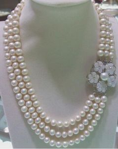 Venta Al Por Mayor de Alta Calidad Natural 9-10mm Blanco Perla de Agua Dulce Y Bonita Flor de Broche Collar