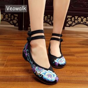 Veowalk Vintage Vrouwen Katoenen Bloem Borduurschoenen Dames Casual Chinese Stijl Comfortabel Zacht Canvas Dans Balletten Ballerina 240307