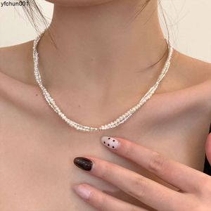 Collier polyvalent de perles en argent cassé pour femme en automne et en hiver, chaîne de cou légère à double couche, chaîne de clavicule unique et de luxe