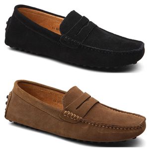 Versátiles zapatos de cuero genuino de color caqui blanco granate para hombres Nuevos zapatos de cuero casuales coreanos de verano, zapatos transpirables y perezosos, paso en TrendShoes