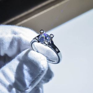 Gran oferta versátil anillo de bodas nuevo diseño clásico para mujer S925 anillo de diamante de moissanita de plata para mujer anillo de joyería