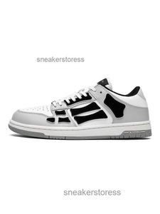 Sneaker Sneaker Skell Verséatile Chaussures pour hommes Designer authentique Armyri Bone Chunky High Top Men's Cuir Femme's Small White Fashion Skateboard Splice JDBT