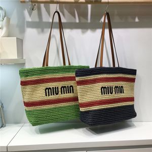 Veelzijdige draagtas Merk voor dames Luxe designer handtas Nieuw in stro Borduurwerk Brief Versieren Sling Bag met hoge capaciteit