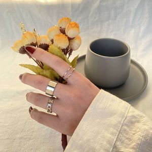Versie van Instagram populair in de Koreaanse sieradenindustrie, dezelfde een coole en minimalistische stijl, driedelige set met een open ring voor vrouwen
