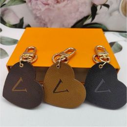 Heel schattig perzik hart waar leren sleutelhangers auto sleutelhanger mode hanger Paris merk Key Ring voor charme mannen vrouwen hebben originele cadeaubonnen elies Vittonlies