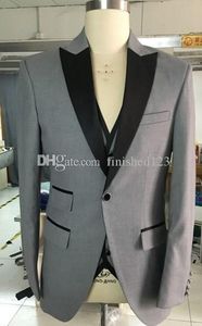 Très bon un bouton gris clair marié Tuxedos Peak revers hommes costumes 3 pièces mariage/bal/dîner Blazer (veste + pantalon + gilet + cravate) W558