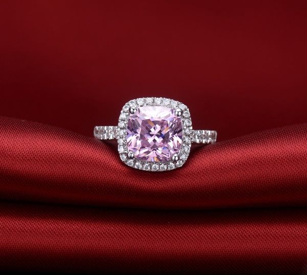 Très jolie bague de fiançailles en diamant synthétique taille coussin rose 2 carats pour femme en argent sterling 925 bijoux plaqués or blanc