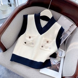 Gilet femmes recadrée pull noir blanc col en v Patchwork hauts tricoté Chic bouton printemps automne haussement d'épaules sans manches Vintage 2023