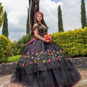 Vestido de 15 anos borduurwerk quinceanera jurken 2023 charro zwart veter korset off schouder zoet 16 kweeper xv prom jurken
