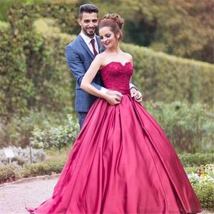 Vestido Longo Formatura 2017 Abiti da ballo economici con spalle scoperte Abiti da sera in raso bordeaux Abiti da sera lunghi fino al pavimento