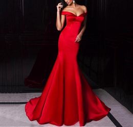 Vestidos Cortos de Gala Modest Long Sirène Longaid Robes de bal sur l'épaule chérie rouge Satin Ombre soirée de soirée Femme Femme G3260341