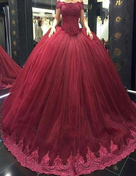 Vestidos de Quinceanera Vestidos transparentes mangas cortas Rhinestone con lentejuelas tul al revés.