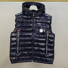 Gilets Hommes de luxe Gilets Badge brodé pour femmes sur la poitrine Poche avant Visage brillant Mince à capuche vers le bas Gilet Débardeur Couple Thicke