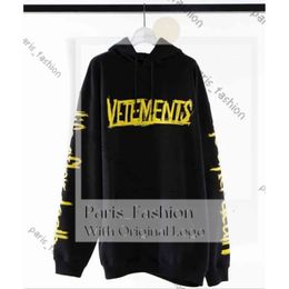 VETEMENTS Noir World Tour Sweats À Capuche Hommes Femmes Jaune CITY Texte Imprimé Vetements À Capuche Manches Vie Après La Mort Sweatshirts Y1201 426