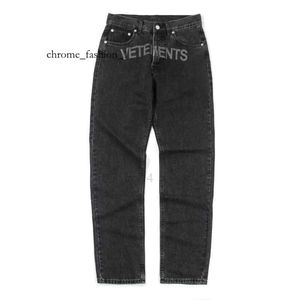 VETTEMS Jeans Jeans pour hommes jeans jeans de haute qualité Les femmes survivent au designer jean pantalon de mode brodé pantalon de jambe droite en lettres 798