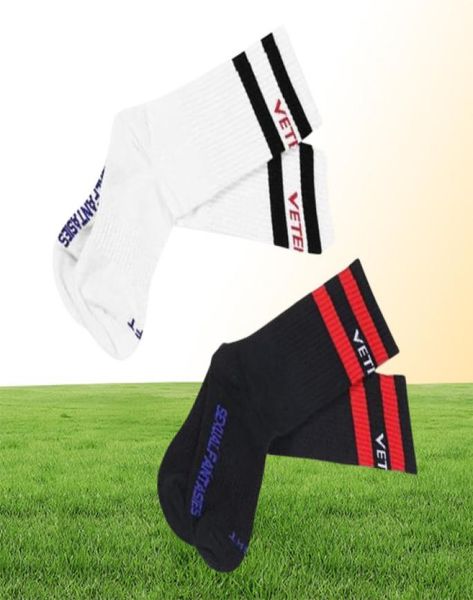 Vetements medias de vets blancos negros calcetines deportivos calcetines de hip hop letras atletas de diseñador para hombre de calcetín temiendo Dios 7714988