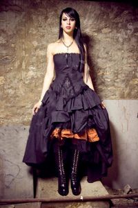 Robes de mariée victoriennes 2019 New Steampunk Gothique Lolita inspiré Vampire Noir Personnalisé Robes De Mariée De Mariage
