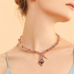 Viennois Rose Gold Color Collier Snake For Women Chokers Colliers Colliers de chaîne de cristal en strass