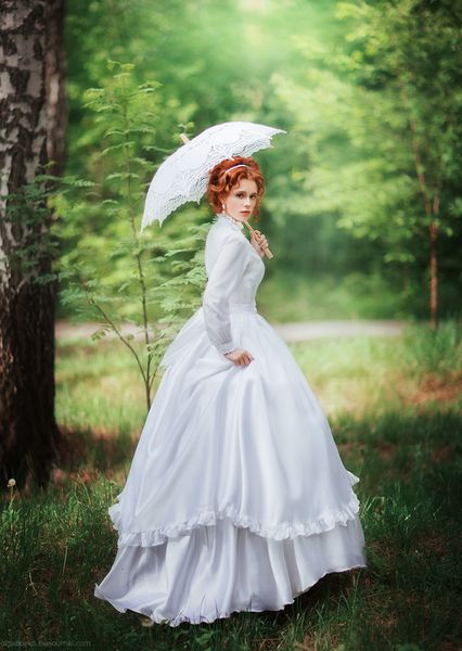 Vestido de novia rococó blanco del siglo XVIII Vintage Mangas largas Vestido de fiesta nupcial Cuello alto Falda con gradas Tren de barrido Robe De Mariee Vestidos 2023