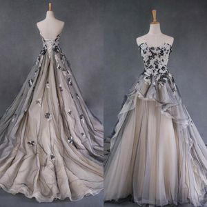 Vintage 2017 Robes de mariée appliques en dentelle noire et blanche