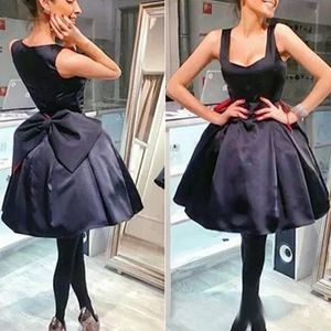 Vintage 2018 robes de bal courtes en taffetas noir pas cher Scoop fermeture éclair dos avec grand arc ceinture longueur au genou robe de soirée personnalisée EN2234