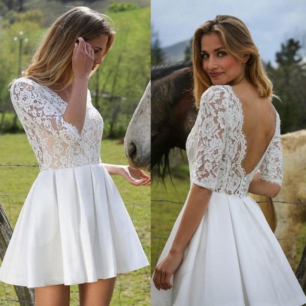 Vestidos de novia de campo cortos y baratos Vestidos de novia de playa de verano de encaje con cuello en V pequeño Vestidos de novia bohemios de media manga con espalda baja Una línea