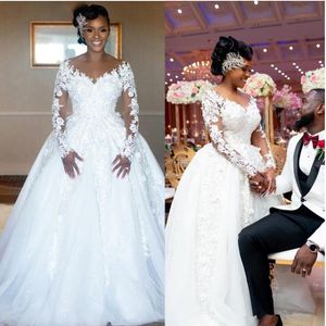 Vintage African 3D Floral Lace Wedding Jurken 2023 Illusie Lange mouw Appliques Bruidsjurken Kapel Trein Robe de Mariee