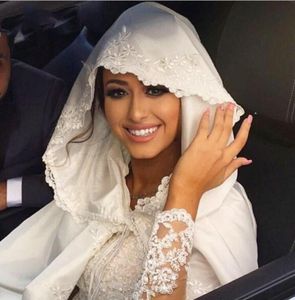 Vintage Arabische gewaad bruiloftsmantel met hoed applicaties kant vloer lengte Dubai islamitische kaftan S bruids bruiloft jas Cape3027199