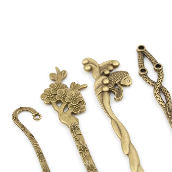 Vintage belles lignes plaquées florales Bookmarks de métal vintage cadeau de bronze argenté antique pour livres