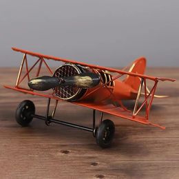 Vintage biplan modèle Mini Figurines pour la décoration intérieure en métal fer avion modèle avion enfants chambre suspendus décor enfants cadeau 240115