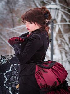 Vintage zwart en bordeaux gotische trouwjurk met lange mouwen Victoriaanse wandelkostuum Drukte rok en fluwelen jasje bruid Gowns226t