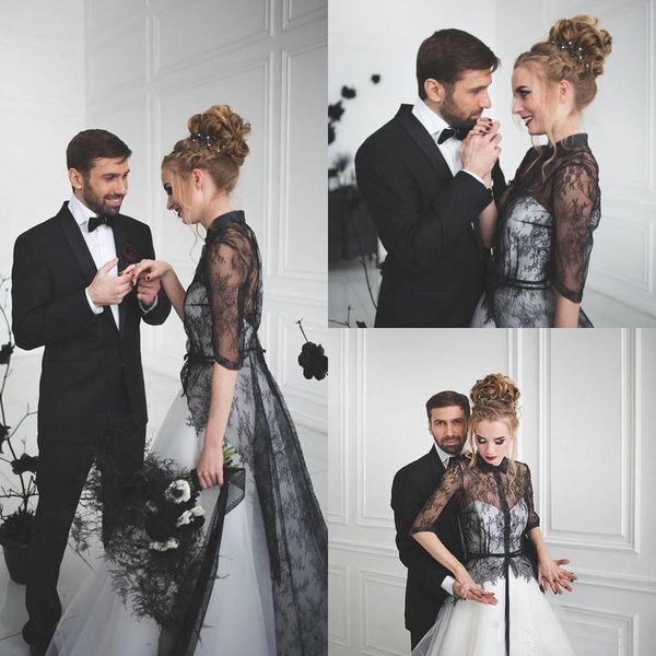 Robes de mariée vintage noires et blanches avec demi-manches 2017 pas cher col de chemise dentelle tulle longues robes de mariée sur mesure Chine EF4202