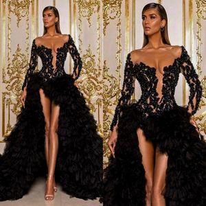 Vintage zwart Arabisch aso ebi prom -jurken met lange mouwen kanten kralen hoge lage beroemde avondjurken sexy dij gesplitste gelaagde ruches skir 240s