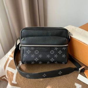 Vintage fleur noire Messenger homme sacs à bandoulière luxe sac à main fourre-tout M30830 M69443 pochette trio sport de plein air Designer épaule en cuir pochette sac à main femme sac