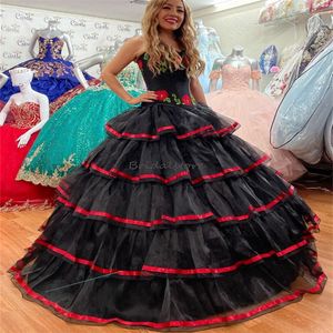 Vintage noir mexicain Quinceanera robes 2024 broderie robes De 15 Quinceanera Xv fête d'anniversaire à volants gothique robe de bal vestidos de xv robe mariee