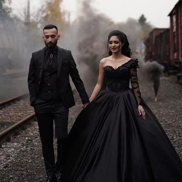 Vestido de novia de un hombro negro vintage Manga larga Vestidos de fiesta nupciales góticos Apliques de encaje Con cuentas Satén País Robe De Marriage Por encargo 2023