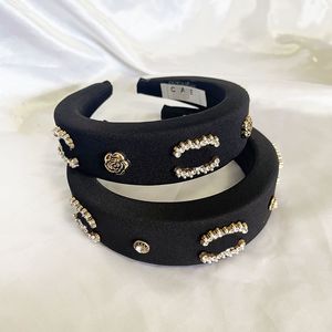 Diadema de terciopelo negro vintage Accesorios para el cabello de lujo retro negro Diadema de estilo barroco coreano clásico Otoño Invierno Pinza para el cabello de maquillaje interior para mujer