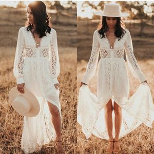 Vintage Bohème Une Ligne Robes De Mariée En Dentelle 2020V Cou À Manches Longues Robe De Noiva Plus La Taille Appliques Train Robe De Mariée Robes De Mariée