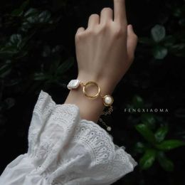 Vintage armband Ins Exquisiet hoog niveau op hoog niveau gevoel licht luxe nichebarok natuurlijke zoetwater parelparelarmband vrouw