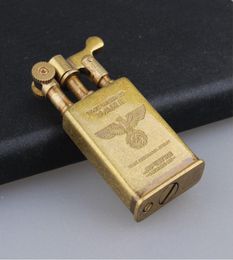 Vintage latón cobre alemán039s viejo encendedor de cigarrillos a prueba de viento encendedores de trinchera3646238