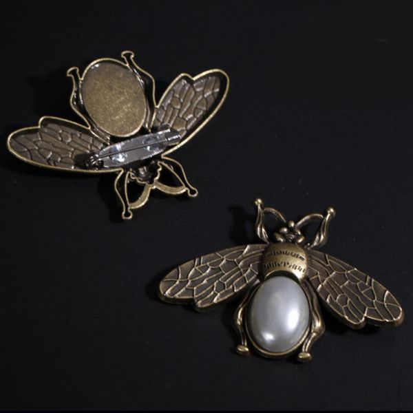 Broche abeille Vintage en Bronze pour femmes, rétro, costume, épingle à revers, accessoires bijoux à la mode, prix de gros