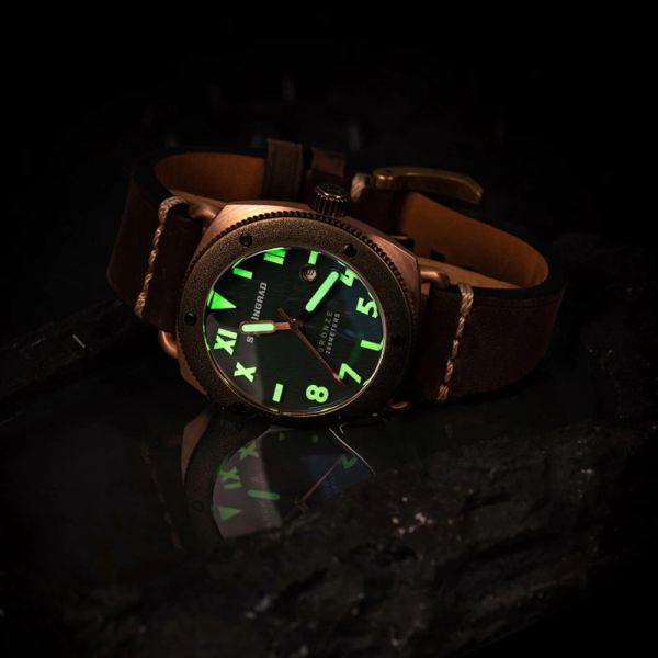 Vintage Bronze Watch Automatic Military Diver Watches Men Sports 45 mm Mécaniciens de bracelet Kursk Horloges lumineuses Stalingrad