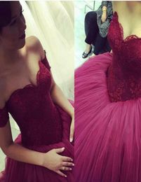 Robe de mariée bordeaux vintage Chine Robe de bal gonflée de la dentelle à épaule longue Robe de fête nuptiale de rêve de rêve plus taille Vestido de 4664548