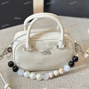 Vintage Calfskin Cuir Designer amovible grande chaîne de perles Femmes Cosmetic Sac Small Diamond Diamond Decoration Sac en argent