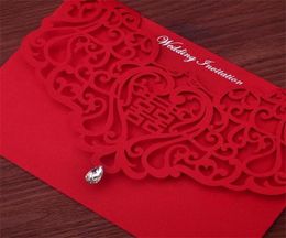 Vintage Style chinois Hollow Out Invitations Creative Brides Couples Cartes Red Cover Foil Stamping Chic Bridal Card1251894