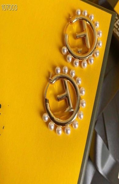 Boucles d'oreilles Vintage en cuivre, breloque ronde, perle blanche creuse Alphabet F, bijoux de marque de styliste pour femmes 1729832