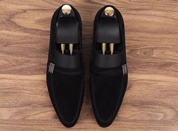 Hombres de diseñador vintage zapatos de gamuza de mocasines genuinos de la marca Inglaterra cuero de cuero de la oficina de la oficina del dedo del pie